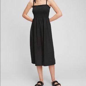 Gap Black Smocked Tie Midi Dress (size xl)